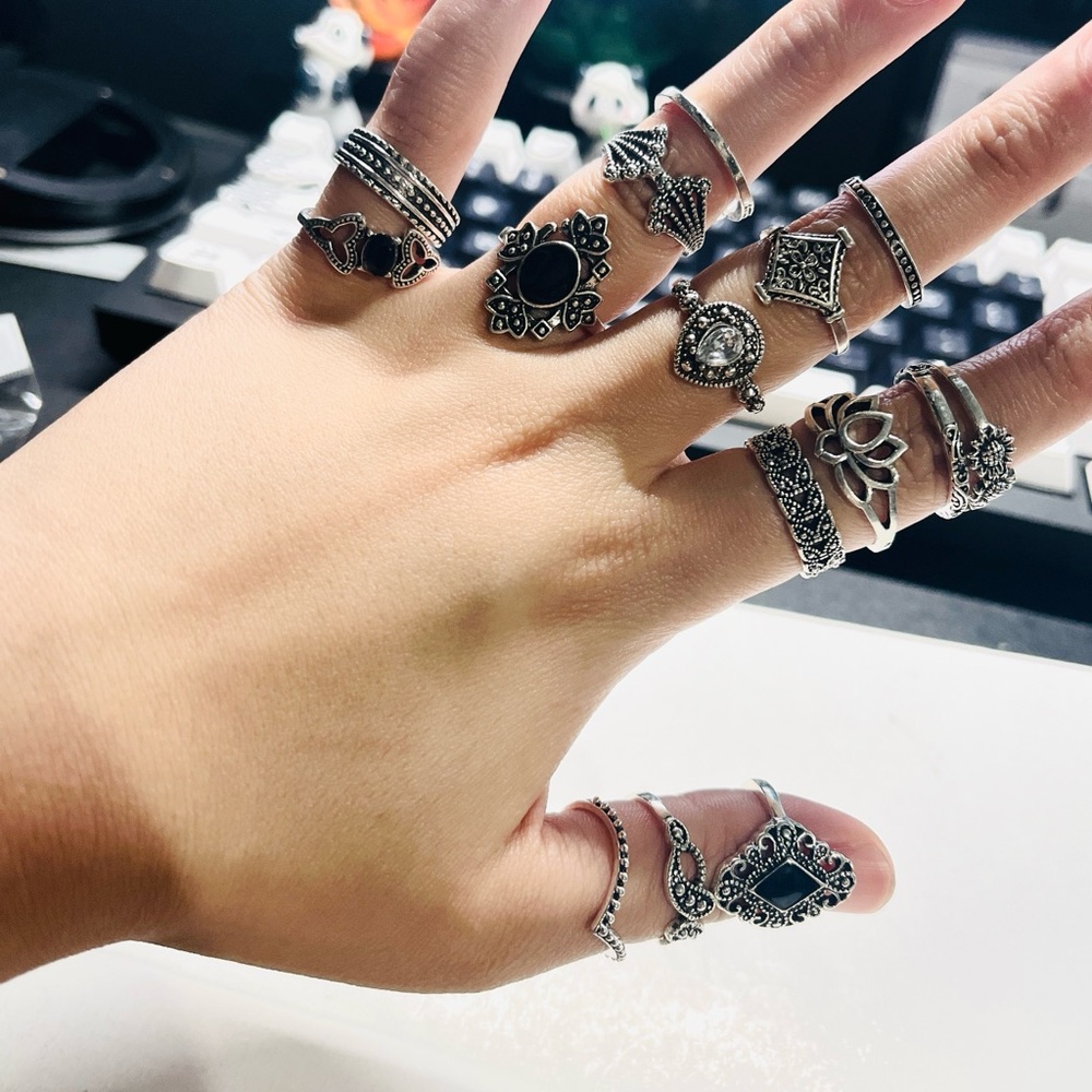 NEW 15 Assorted Rings